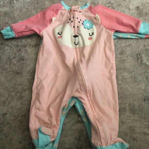 0-3 month old onesie bundle - Picture 4 of 5